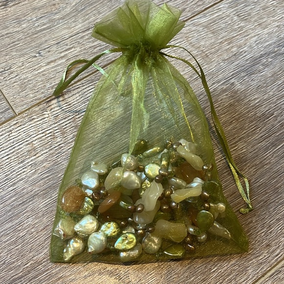 Pearl Necklace, Precious Stones & Genuine Pearls. Green, Amber, Tie Design. - Picture 8 of 9